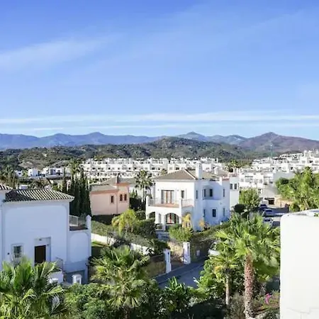 Penthouse In Met Jacuzzi En Zeezicht! Estepona